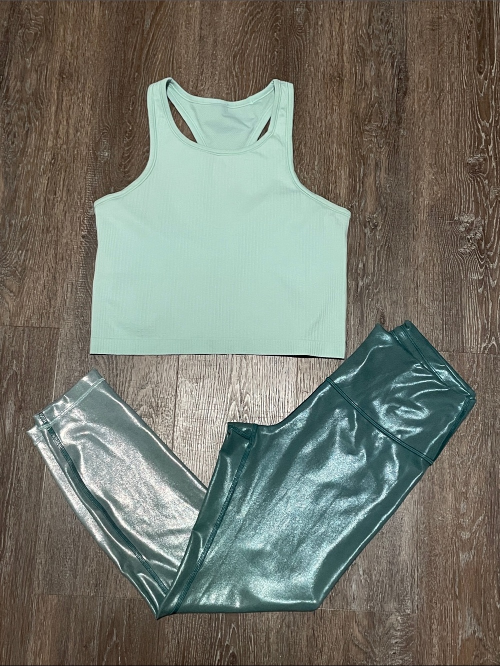EUC Lululemon Matching Teal Set. Size 10